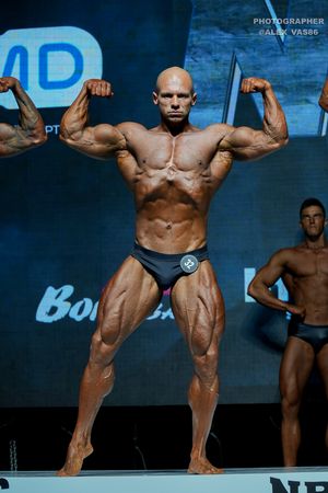 CLASSIC PHYSIQUE НОВИЧКИ